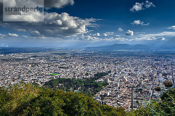 Luftaufnahme von Salta  Provinz Salta  Argentinien