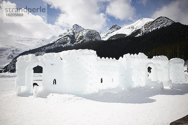 Eisschnitzen  Lake Louise  Alberta  Kanada