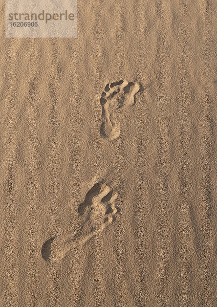 Fußabdrücke im Sand  Nahaufnahme