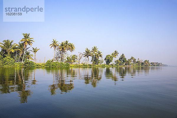 Backwaters  Alappuzha (Alleppey)  Kerala  Indien  Asien
