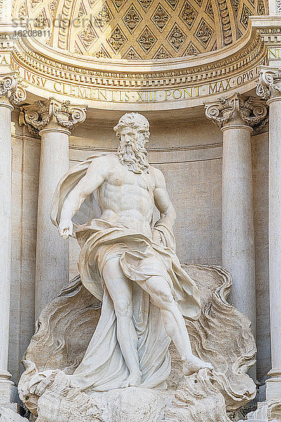 Trevi-Brunnen  Oceanus-Statue  Rom  Latium  Italien  Europa