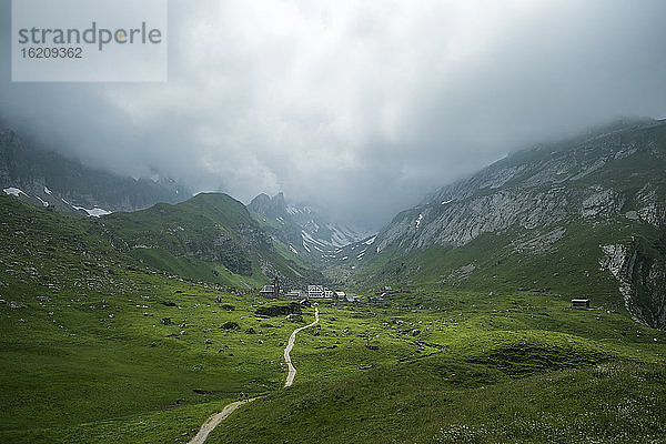 Schweiz  Blick auf die Meglisalp-Alm