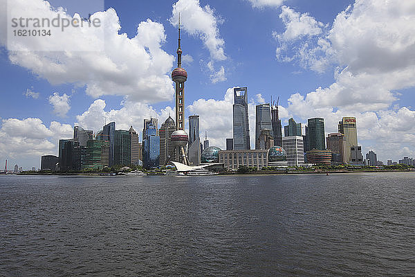 China  Shanghai  Blick auf das Shanghai World Financial Center