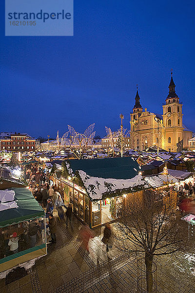 Deutschland  Baden Württemberg  Ludwigsburg  Weihnachtsmarkt  Blick von oben