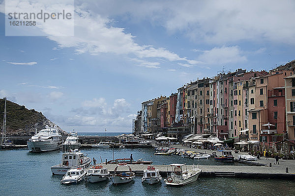 Italien  Toskana  Blick auf den Hafen Portovenere