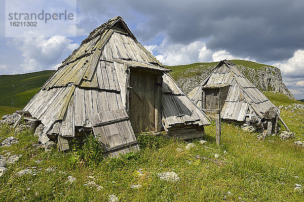 Montenegro  Blick auf die Hirtenhütte im Durmitor-Nationalpark