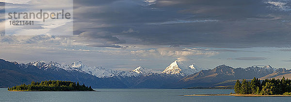 Neuseeland  Südinsel  Blick über den Lake Pukaki