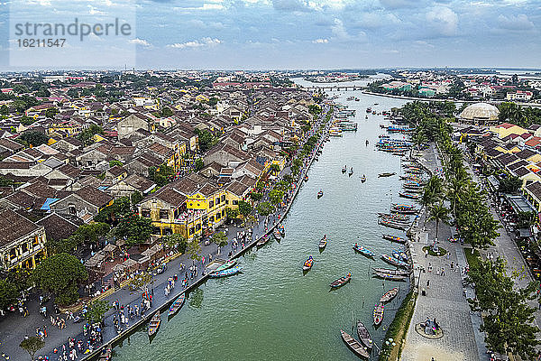 Vietnam  Hoi An  Altstadt und Fluss  Luftaufnahme
