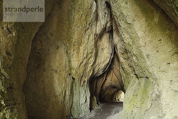 Deutschland  Bayern  Franken  Oberfranken  Fränkische Schweiz  Betzenstein  Blick auf die Klauskirchenhöhle