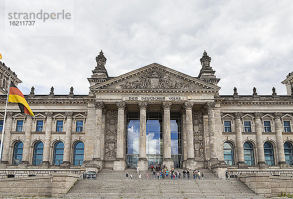 Deutschland  Berlin  Ansicht des Bundestagsgebäudes