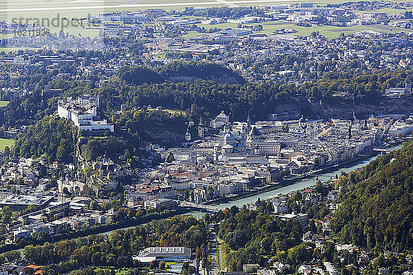 Österreich  Salzburg  Blick auf die Stadt Salzburg