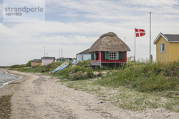 Dänemark  Region Süddänemark  Marstal  Kleine Badehäuser am Strand