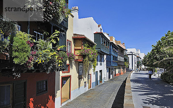 Spanien  Kanarische Inseln  Blick auf historische Balkone