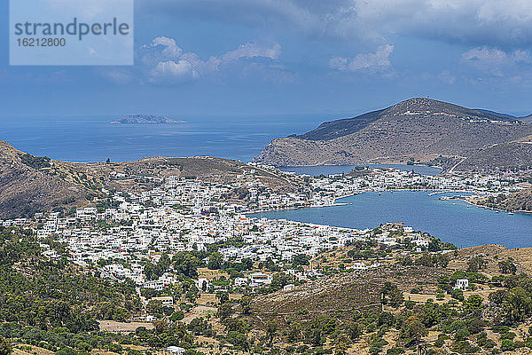 Griechenland  Südliche Ägäis  Patmos  Küstenstadt im Sommer