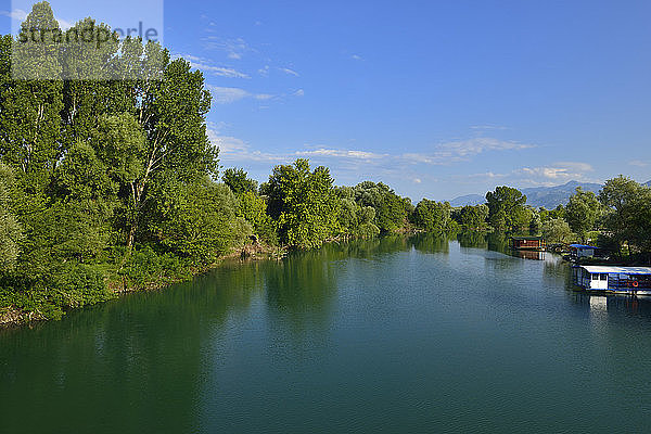 Montenegro  Blick auf das Moraca-Flussdelta am Skadar-See