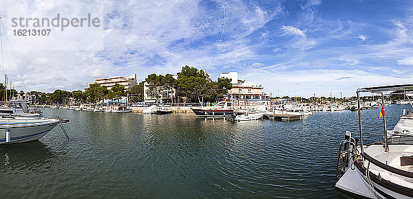 Spanien  Mallorca  Blick auf Boote in Portopetro