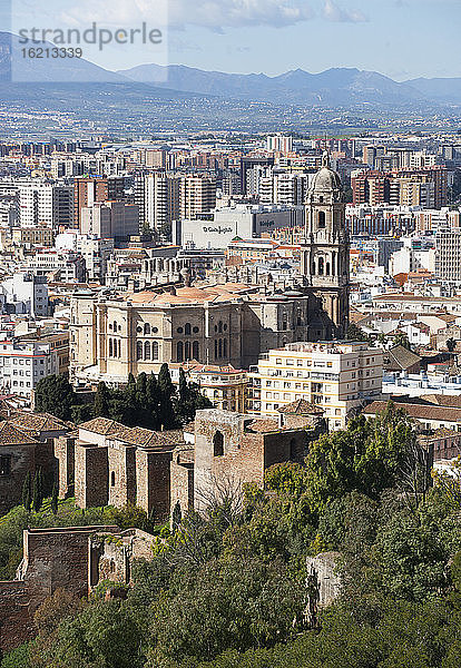 Spanien  Malaga  Stadtbild und Kathedrale von Malaga