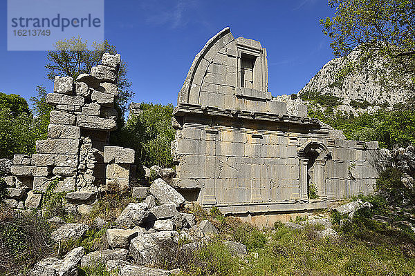 Türkei  Blick auf die antike Ruine des Gymnasions in der archäologischen Stätte von Termessos