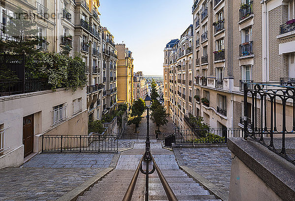Die leeren Stufen des Montmartre in Paris  Frankreich