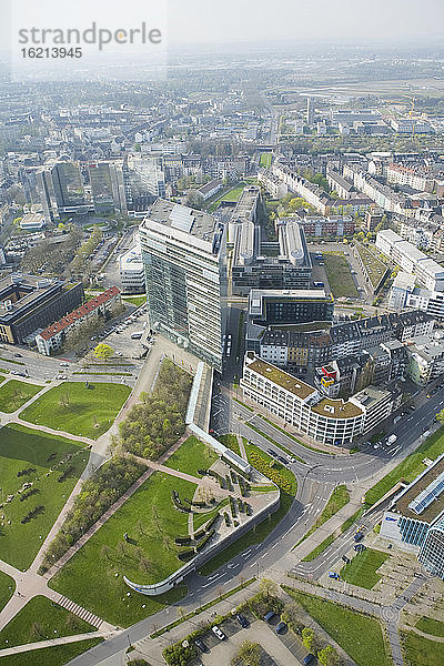 Deutschland  Nordrhein-Westfalen  Düsseldorf  Blick über Düsseldorf  Blick von oben