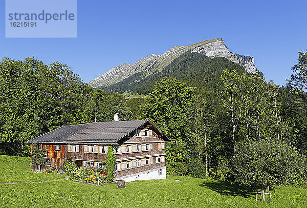Österreich  Vorarlberg  Blick auf das Bregenzerwaldhaus im Argenzipfel im Bregenzerwald