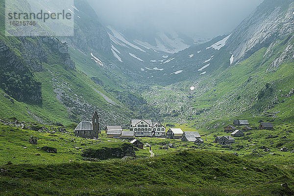 Schweiz  Blick auf die Meglisalp-Alm