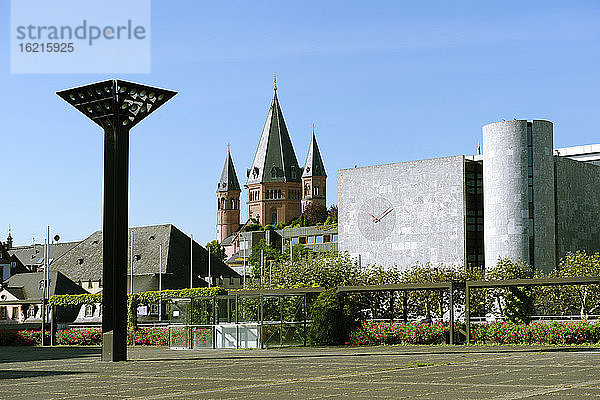 Deutschland  Rheinland Pfalz  Mainz  Blick vom Rathaus auf den Dom