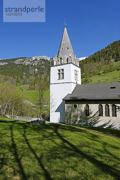Schweiz  Ansicht der Pfarrkirche von Cergnat in Ormont-Dessous