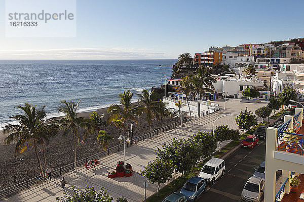 Spanien  Kanarische Inseln  La Palma  Blick auf den Strand