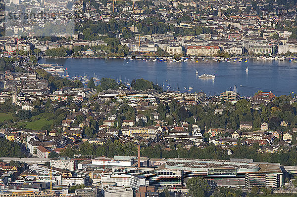 Schweiz  Zürich  Stadtbild und Zürichsee  Blick von oben