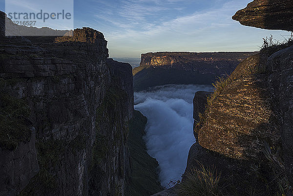 Venezuela  Blick auf die Wolken am Roraima Tepui