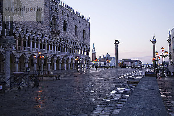 Italien  Venedig  Markusplatz  Dogenpalast
