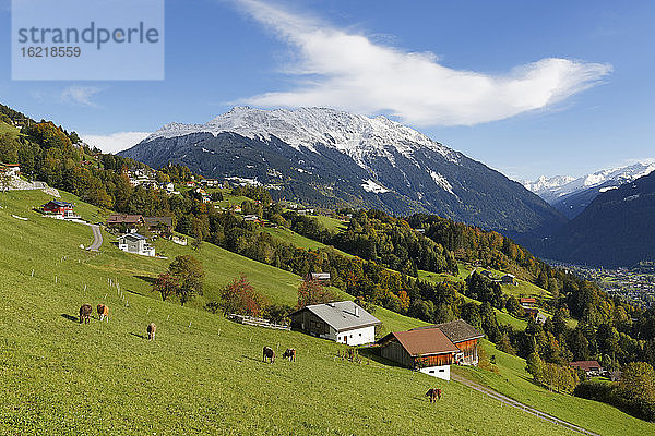 Österreich  Vorarlberg  Blick auf Bartholomaberg und Hochjoch