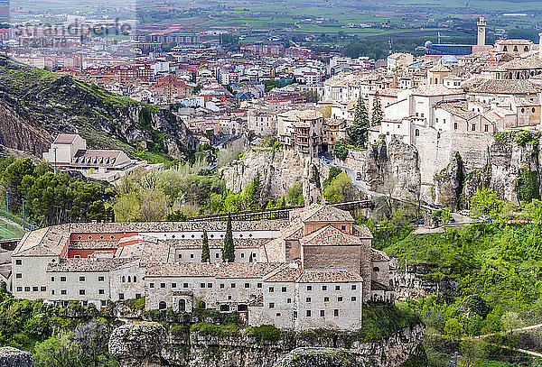 Spanien  autonome Gemeinschaft Kastilien-La Mancha  Stadt Cuenca und Parador im Kloster San Pablo (16. Jahrhundert) (UNESCO-Welterbe) (Schönstes Dorf Spaniens)