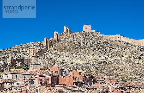 Spanien  Autonome Gemeinschaft Aragonien  Provinz Teruel  Mauern und Häuser des Dorfes Albarracin (Schönstes Dorf Spaniens)