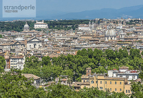 Italien  Rom  Blick auf die Piazza di Spagna (Villa Medici und Pincio-Garten) vom Garibaldi-Platz aus