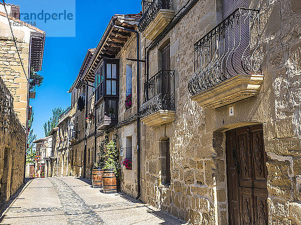 Spanien  Rioja  Sajazarra (Schönstes Dorf Spaniens)  Straße des mittelalterlichen Dorfes