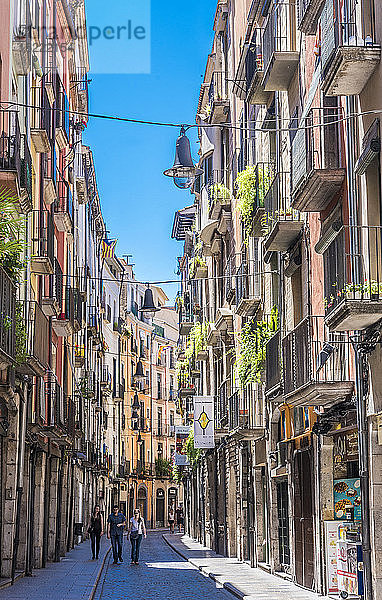 Spanien  Katalonien  Girona  enge Gasse in der Altstadt