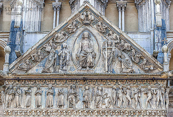 Italien  Emilia-Romagna  Ferrare  Fassade der Kathedrale Saint Georges  das Jüngste Gericht auf der Fassade