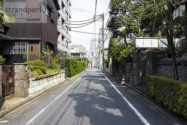 Japan  Tokio  Straße im Stadtteil Ebisu