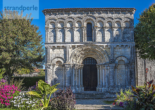 Frankreich  Charente Maritime  Echillais  Kirche von Notre Dame (12. Jahrhundert)
