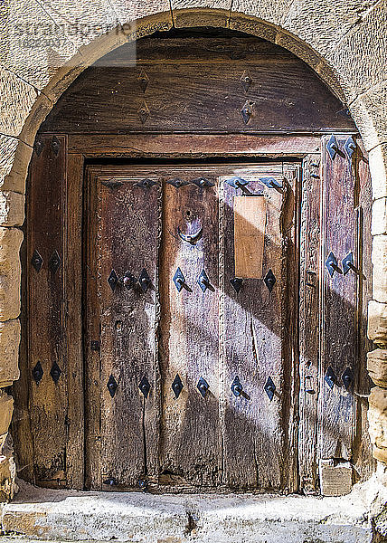 Spanien  Rioja  Briones mittelalterliches Dorf (Schönstes Dorf in Spanien)  medieva door (Jakobsweg)
