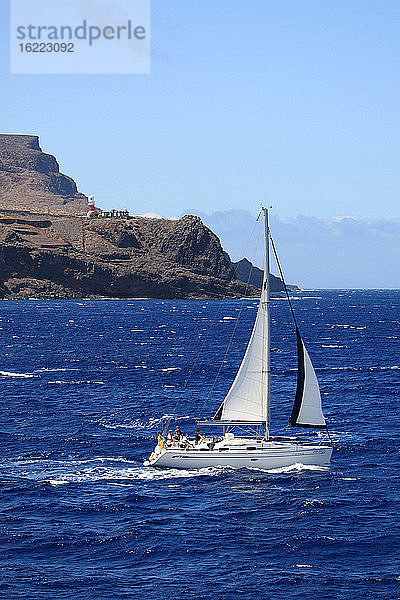 Spanien  Kanarische Inseln  Gomera  San Sebastian  Segelboot