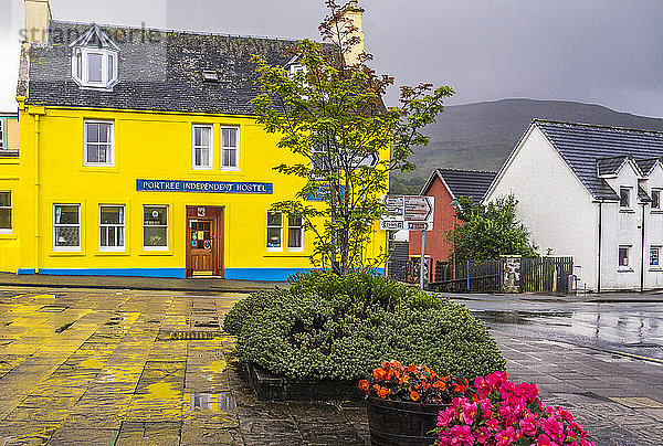 Europa  Großbritannien  Schottland  Hebriden  Isle of Skye  Hotel in Portree