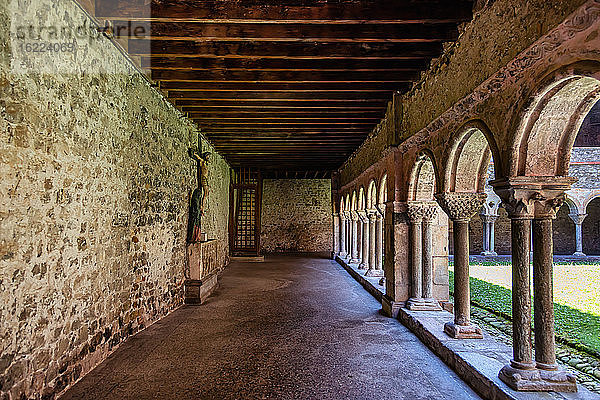 Kreuzgang der Kathedrale von Saint Lizier  Departement Ariege  Pyrenäen  Okzitanien  Frankreich