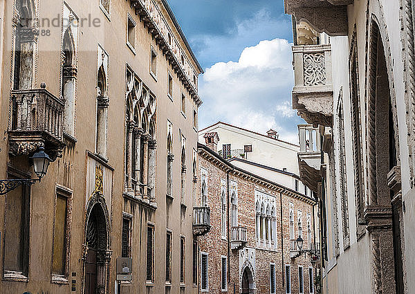 Italien  Venetien  Vicenza  historisches Zentrum  Palast in der Straße Contra Porti (UNESCO-Welterbe)