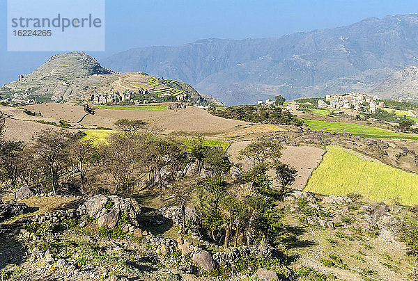 Naher Osten  Jemen  Zentraler Westen  Region Jebel Harraz (Tentativliste des UNESCO-Welterbes)  Dörfer und Terrassenkulturen (Aufnahme 03/2007)