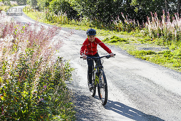 Junge Radfahrer