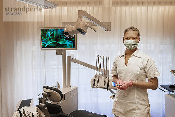 Zahnarzt in der Zahnklinik