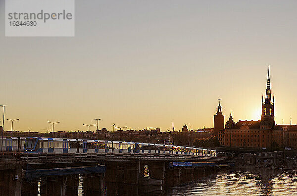 Stockholmer Gebäude bei Sonnenuntergang  Schweden